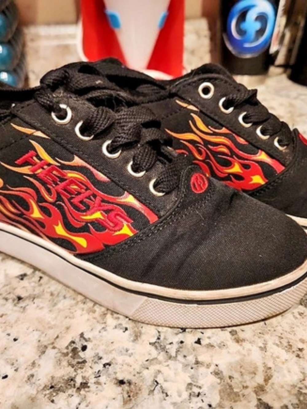 Kids Heelys Size 2